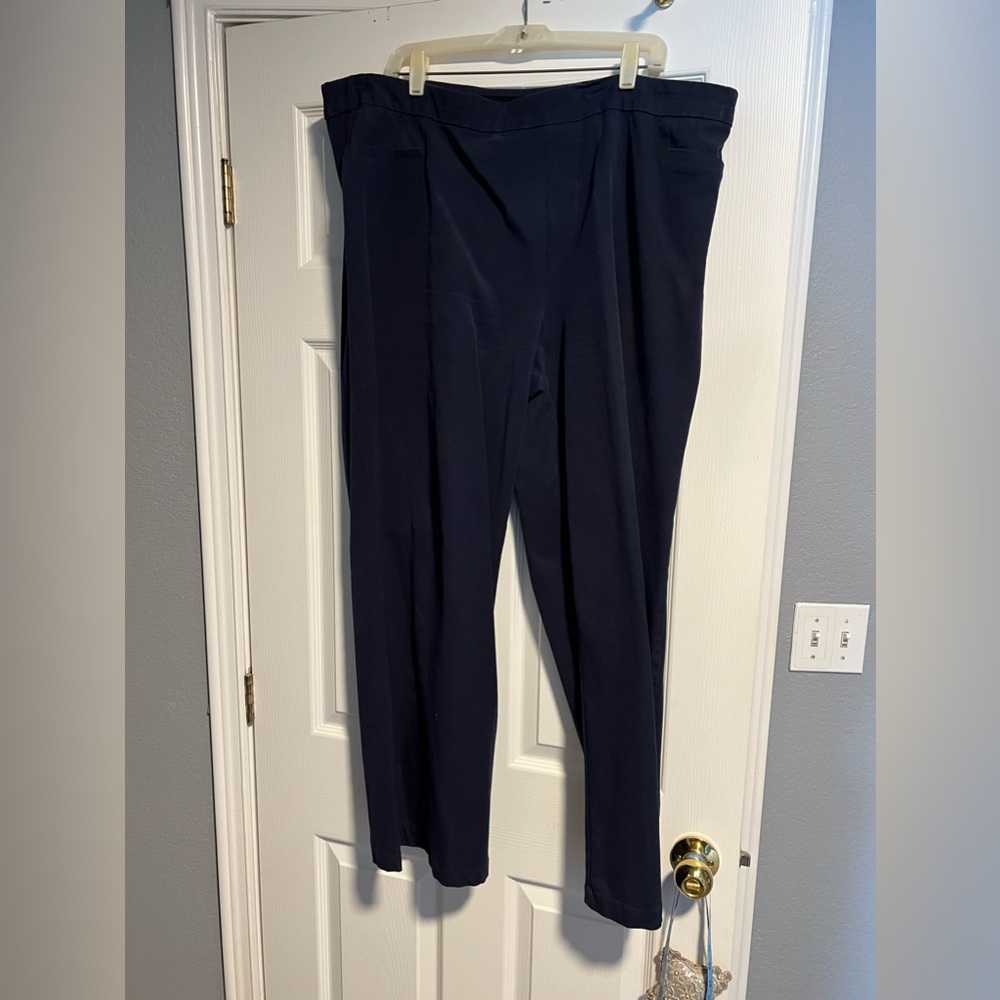 Isaac Mizrahi Live Navy Stretch Pants. Size 22W.